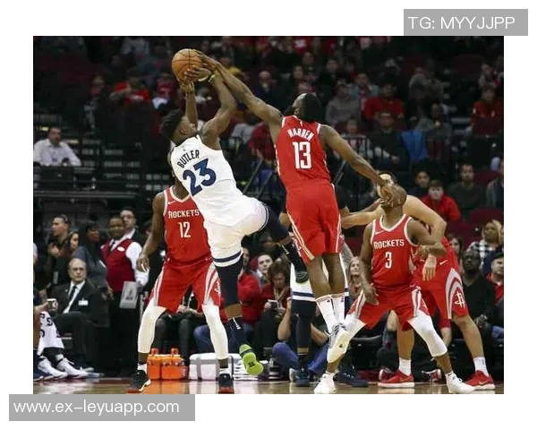 双塔组合难敌火箭篮板优势杨瀚森与罗威的挑战与反思